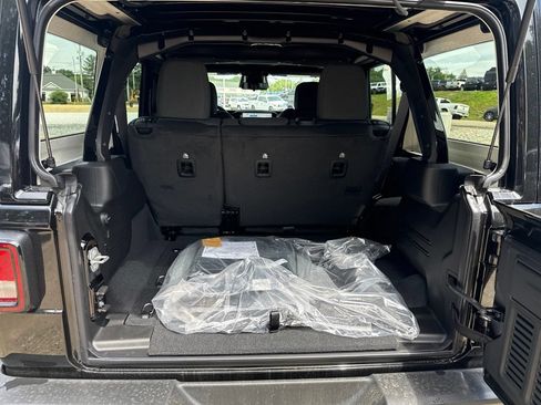 New 2026 Jeep Wrangler Unlimited Sport AWD/4WD image 21