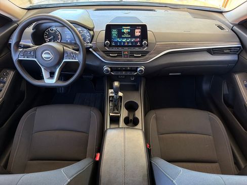 Used 2025 Nissan Altima 2.5 SV image 20