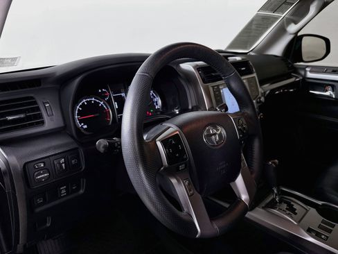 Used 2022 Toyota 4Runner Limited AWD/4WD image 9