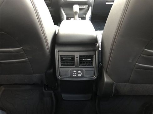 Used 2025 Subaru Forester Premium image 20