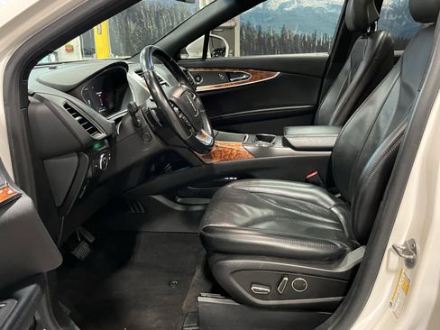 Used 2019 Lincoln Nautilus Reserve AWD/4WD image 10
