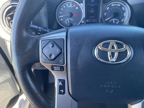 Used 2018 Toyota Tacoma SR5 image 26