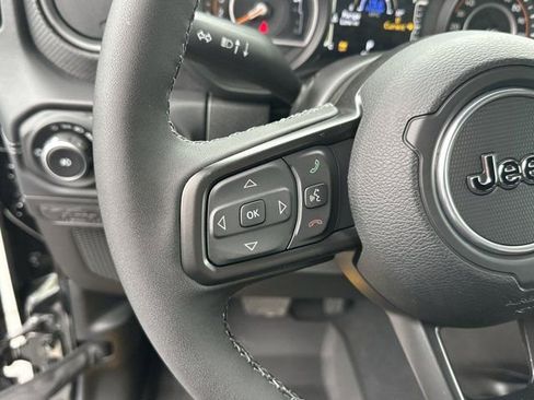 New 2025 Jeep Wrangler Unlimited Rubicon w/ XTREMEE 35" Tire Package image 22