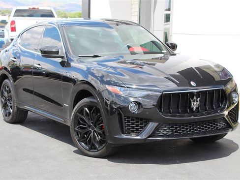 Used 2019 Maserati Levante GranSport AWD/4WD image 2