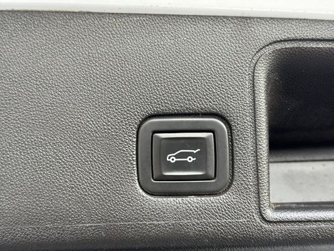 Used 2022 GMC Terrain AT4 w/ Infotainment Package II image 23