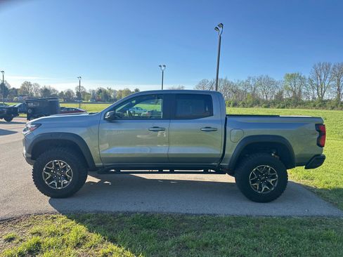 Used 2024 Chevrolet Colorado ZR2 w/ Technology Package image 10