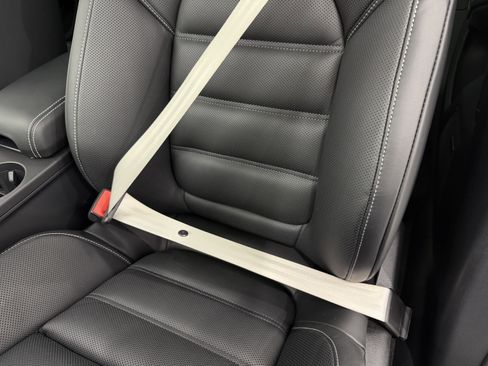 New 2026 Porsche Macan Turbo image 33