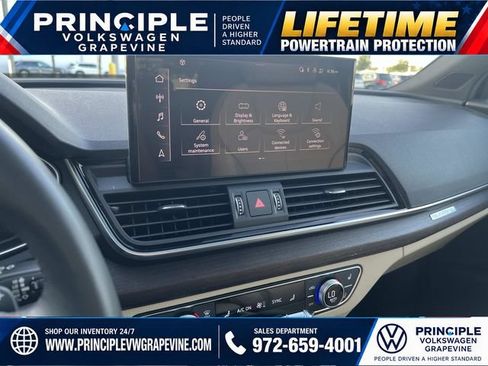 Used 2023 Audi Q5 2.0T Premium Plus w/ Premium Plus Package AWD/4WD image 18