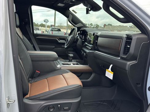 New 2026 Chevrolet Silverado 1500 High Country w/ High Country Premium Package image 10