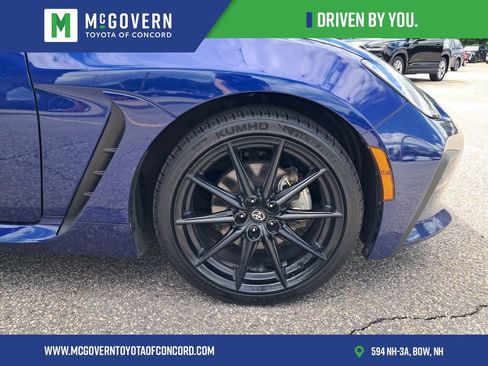 Used 2024 Toyota GR86 Premium RWD image 10