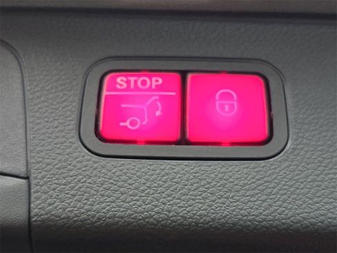 Used 2019 Mercedes-Benz GLC 300 image 16