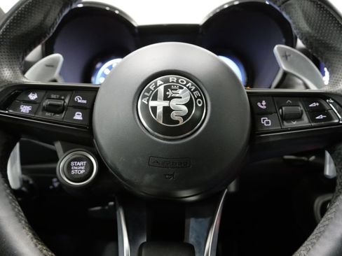 Used 2024 Alfa Romeo Tonale Veloce AWD/4WD image 15