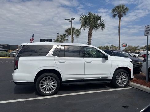 Used 2023 Cadillac Escalade Premium Luxury image 7