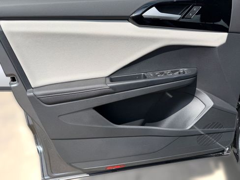 New 2026 Volkswagen Taos S FWD image 12