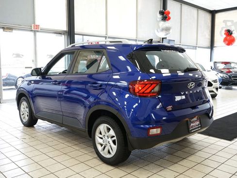 Used 2020 Hyundai Venue SEL image 5