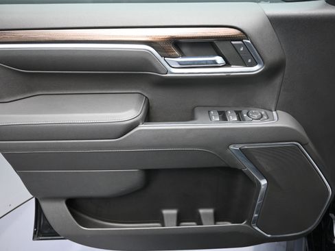 Used 2022 Chevrolet Silverado 1500 LT image 24