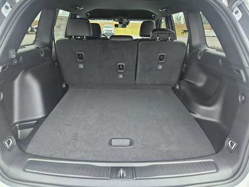 New 2025 Jeep Grand Cherokee Altitude image 23