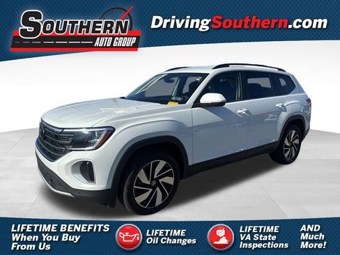 Used 2025 Volkswagen Atlas SE image 1