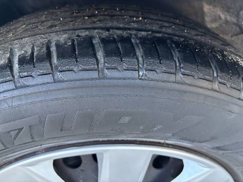 Used 2013 Nissan Versa SV image 28