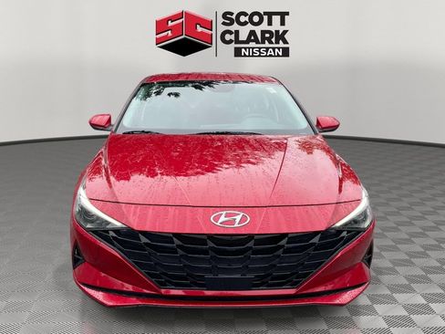 Used 2023 Hyundai Elantra SEL w/ Convenience Package FWD image 2