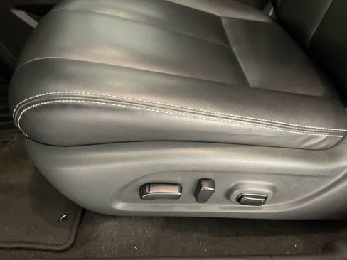 Used 2023 Nissan Murano SV image 12