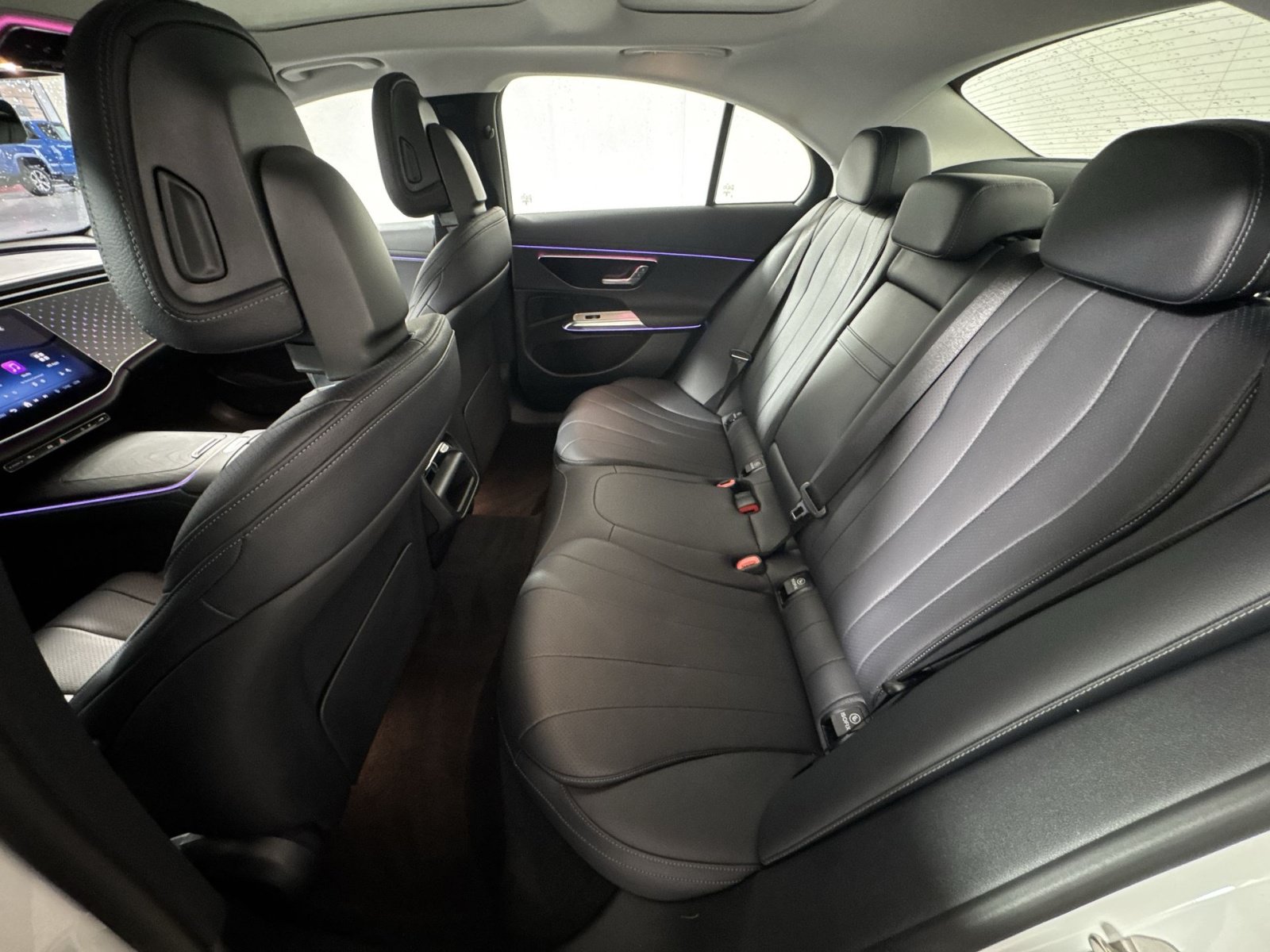 Used 2025 Mercedes-Benz E 450 4MATIC Sedan image 25