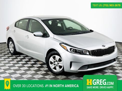Used 2017 Kia Forte LX image 1