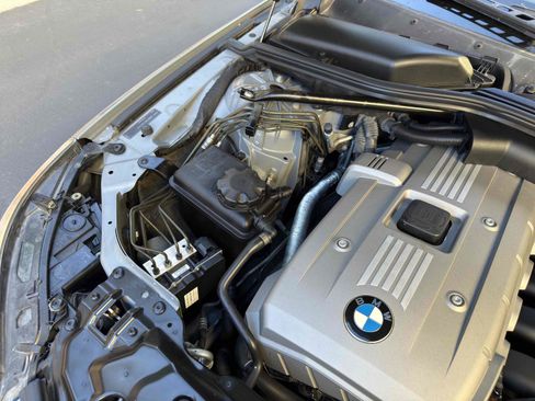 Used 2006 BMW 530xi Wagon image 78