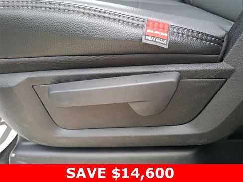 Used 2024 RAM 2500 Tradesman w/ Chrome Appearance Group image 28