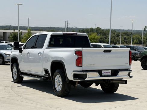 Used 2024 Chevrolet Silverado 2500 LTZ w/ LTZ Convenience Package AWD/4WD image 4