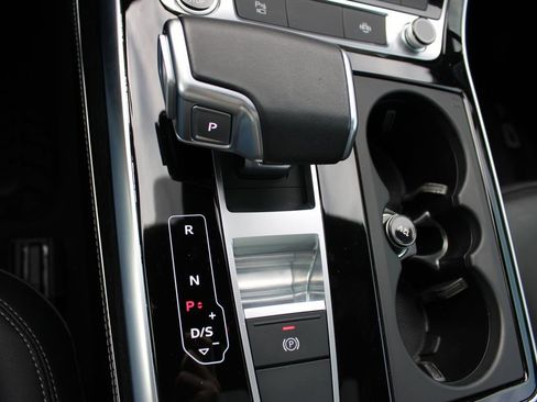 Certified 2025 Audi Q7 2.0T Premium Plus image 34