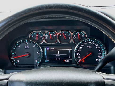 Used 2018 Chevrolet Silverado 1500 LT RWD image 12