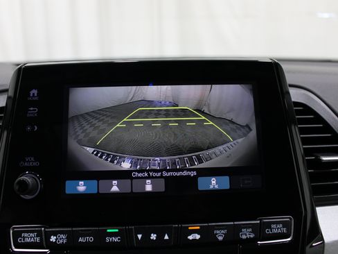 Used 2018 Honda Odyssey Elite image 16