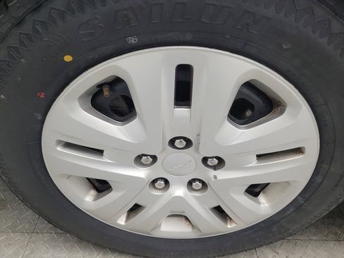 Used 2019 Dodge Journey SE w/ Premium Group image 31