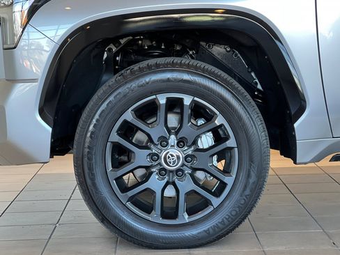 Used 2024 Toyota Tundra Platinum image 25