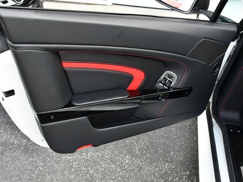 Used 2017 Aston Martin V12 Vantage S RWD image 12