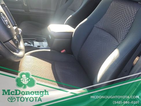 Used 2019 Toyota 4Runner TRD Off-Road image 9