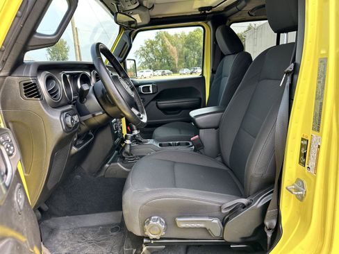 Used 2022 Jeep Wrangler Unlimited Sport image 12