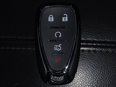 Used 2022 Chevrolet Malibu LT FWD image 32