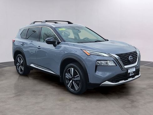 Used 2023 Nissan Rogue Platinum AWD/4WD image 3
