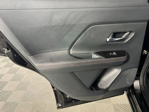 Used 2025 Nissan Kicks SR w/ SR Premium Package image 26