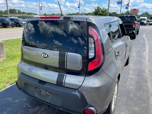 Used 2016 Kia Soul w/ Convenience Package FWD image 6