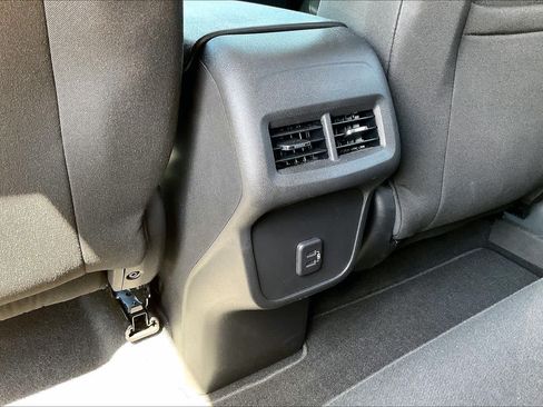Used 2023 Chevrolet Equinox LS w/ LS Convenience Package FWD image 33
