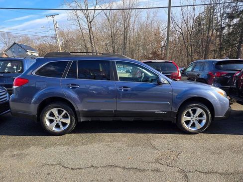 Used 2014 Subaru Outback 2.5i Limited image 3