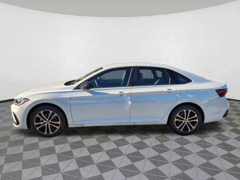 New 2025 Volkswagen Jetta Sport FWD image 5