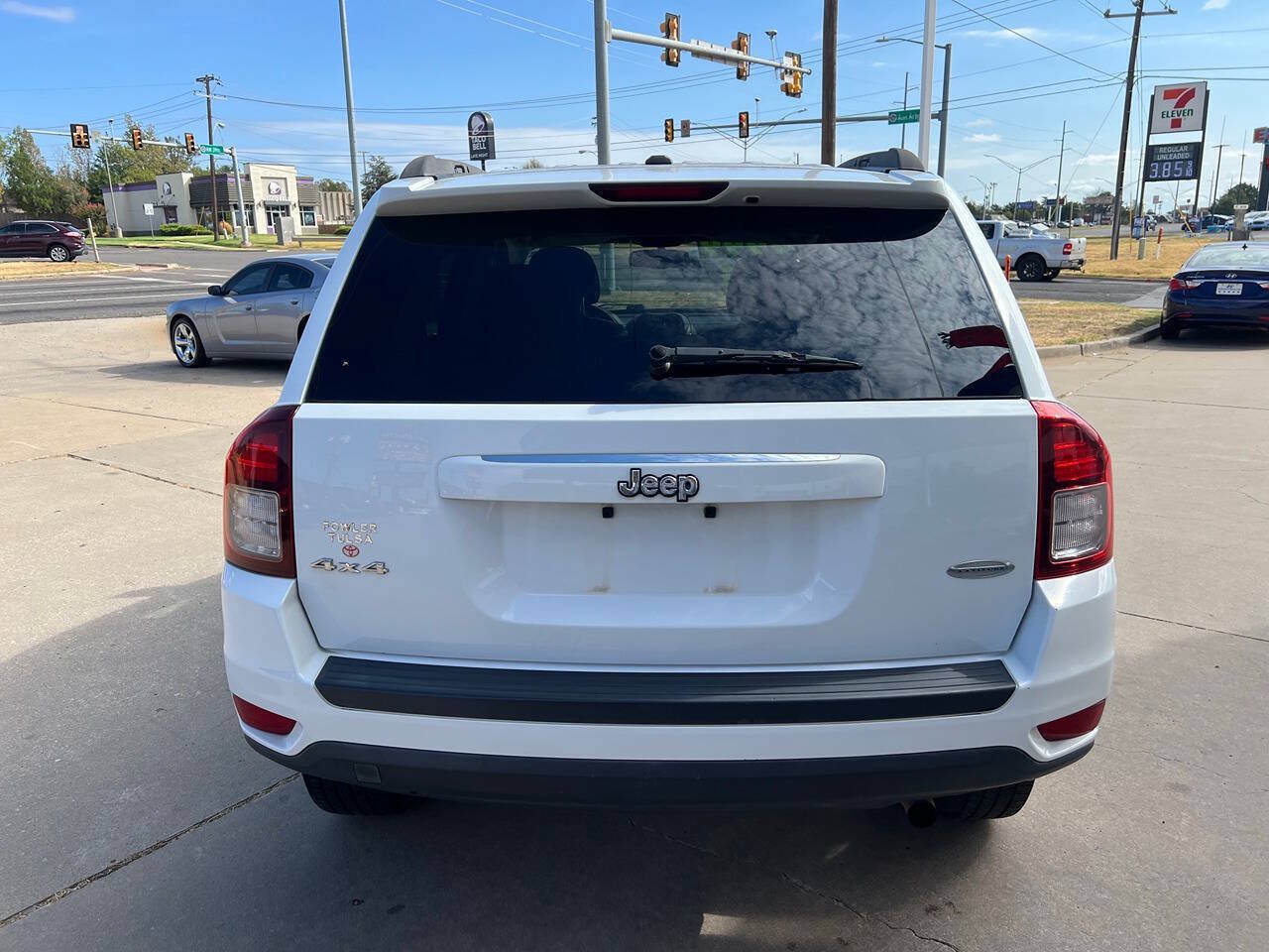 Used 2016 Jeep Compass Latitude AWD/4WD image 6