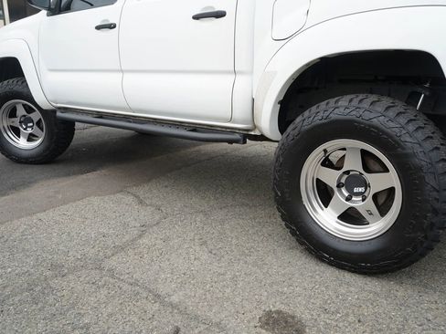 Used 2015 Toyota Tacoma PreRunner image 6