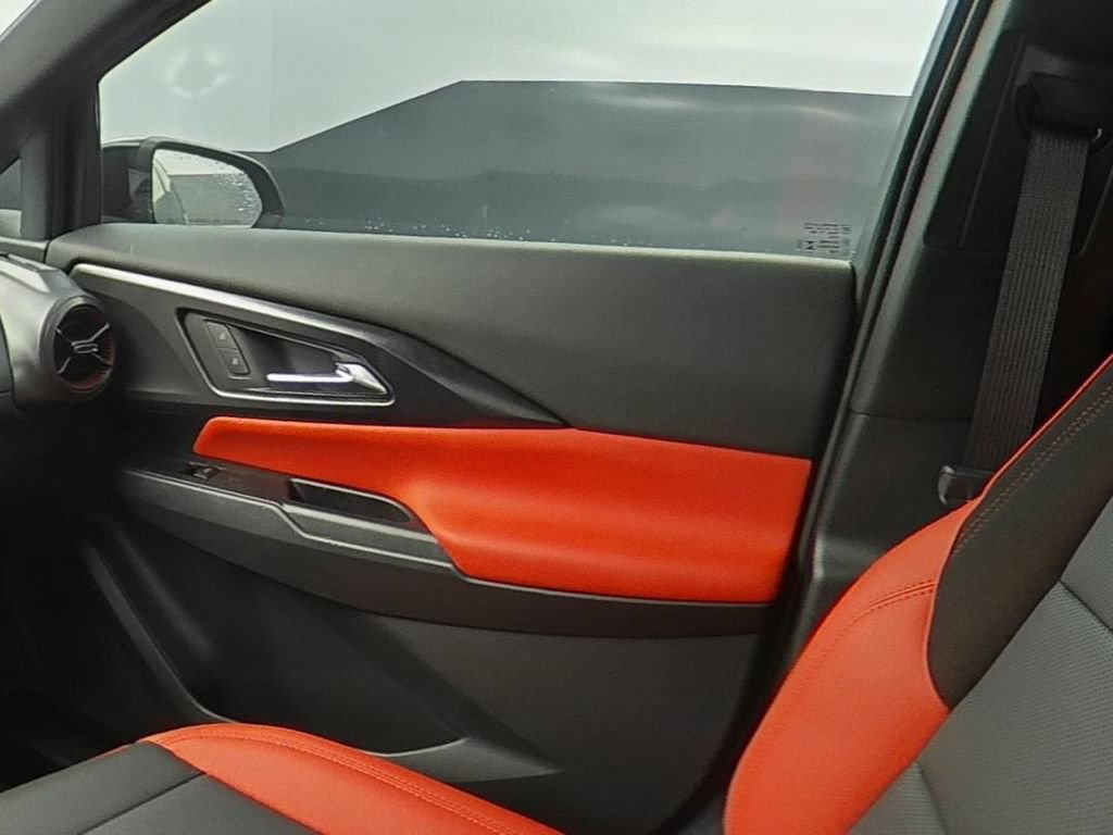 Used 2026 Chevrolet Equinox EV RS w/ LPO, All-Weather Mat Package FWD image 9