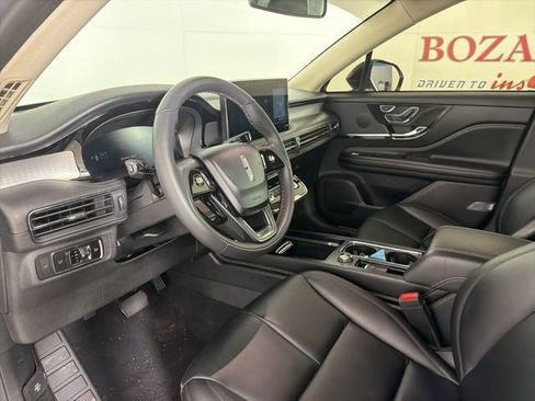 Used 2023 Lincoln Corsair Standard image 12