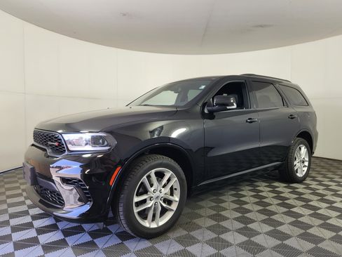 Used 2024 Dodge Durango GT AWD/4WD image 3